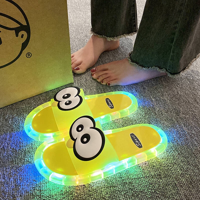 Funny Big Eyes Luminous Slide  - Home Bath บทวิจารณ์และราคา