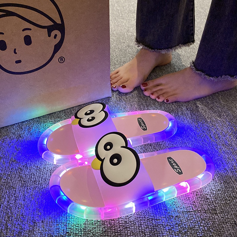 Funny Big Eyes Luminous Slide  - Home Bath บทวิจารณ์และราคา